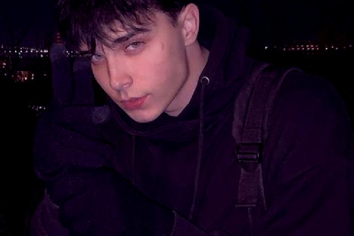 Quinn, 21, a black brown-eyed slavic companion based in Doneraile. Offering Roleplay, Overnight, OWO. Available for incall and outcall, day and evening dates.