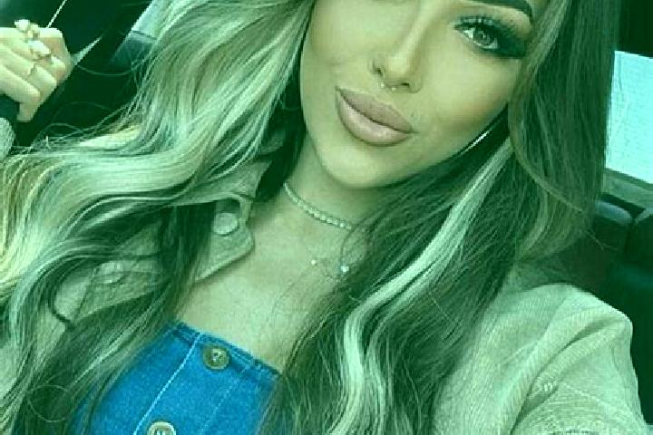 Quinn, 21, a dark blonde brown-eyed middle eastern companion based in Botricello. Offering Overnight, Duos, Fetish, OWO. Available for incall and outcall, ov...