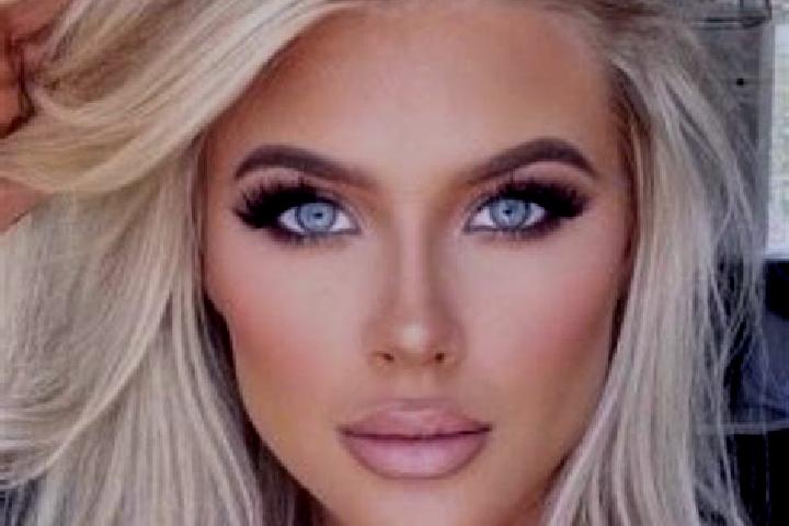 Quinn, 21, a platinum blonde grey-eyed middle eastern companion based in Dianwan. Offering Domination, Girlfriend Experience, Erotic Massage, Dinner Date. Av...