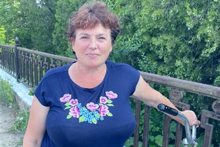 Quinn, 21 — Escort in Yevhenivka, Ukraine