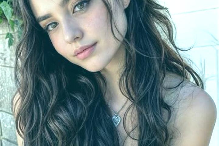 Quinn, 22, a auburn amber-eyed middle eastern companion based in Takasaka. Offering CIM, Duos, Girlfriend Experience. Available for incall and outcall, overn...