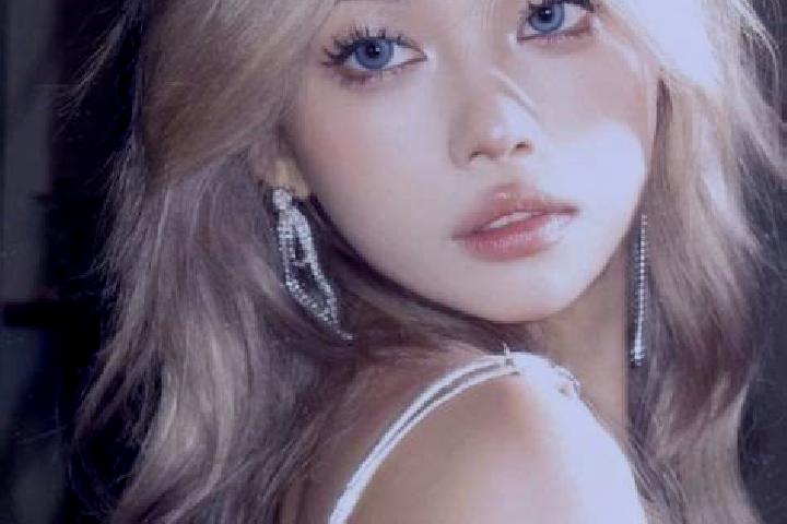 Quinn, 22, a platinum blonde grey-eyed asian companion based in Zolotoye Pole. Offering OWO, Domination, CIM. Available for incall and outcall, overnight boo...