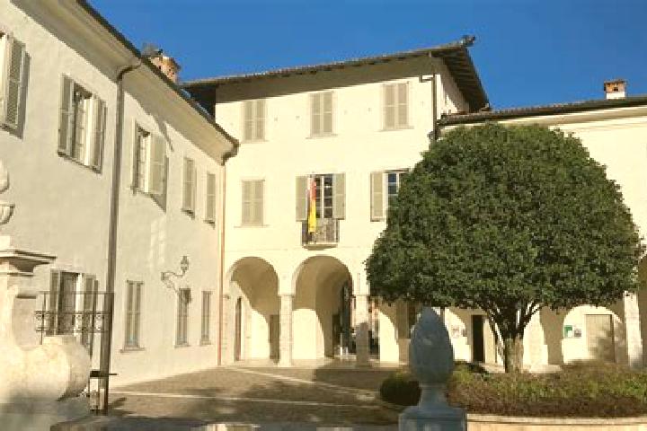 Quinn, 22 — Escort in Villa di Serio, Italy