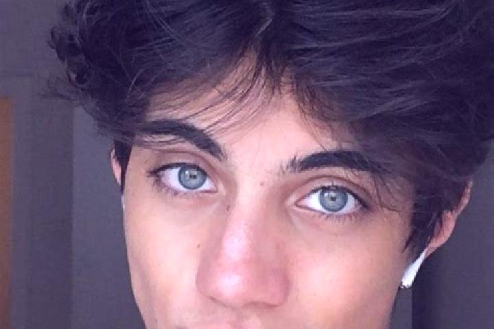 Quinn, 23, a chestnut dark-eyed caucasian companion based in Santa Cruz Yagavila. Offering Couples, Girlfriend Experience, Prostate Massage. Available for in...