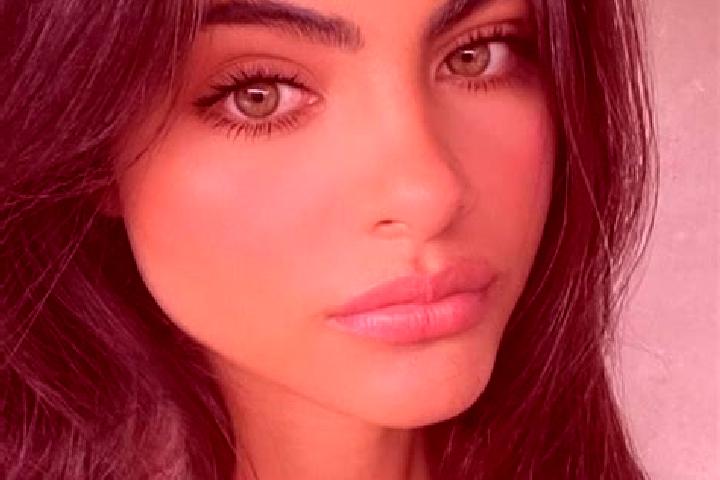 Quinn, 23, a chestnut grey-eyed indian companion based in Guiljungan. Offering Roleplay, Tantra, Party Girl. Available for incall and outcall, day and evenin...