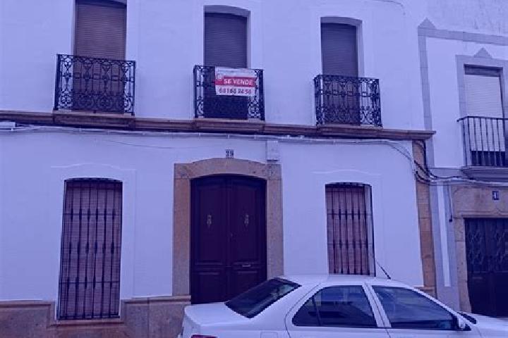 Quinn, 23 — Escort in Monterrubio de la Serena, Spain