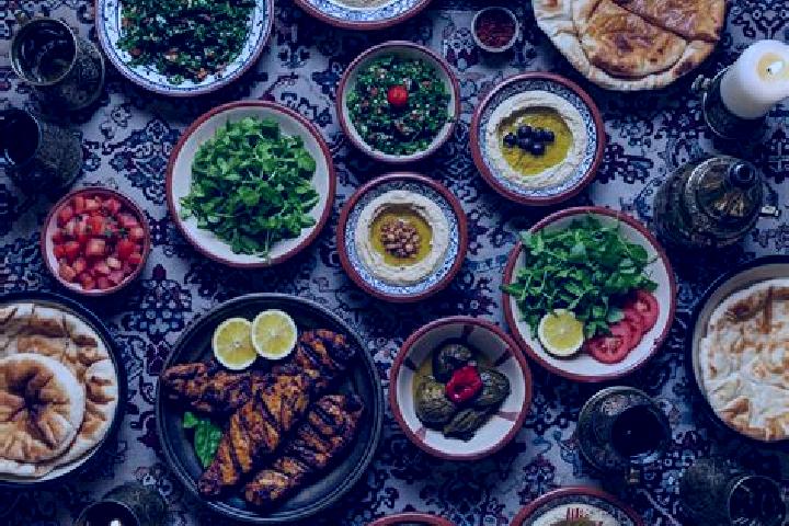 Quinn, 24, a red dark-eyed middle eastern companion based in Tondano. Offering GFE, Duos. Available for incall and outcall, day and evening dates.