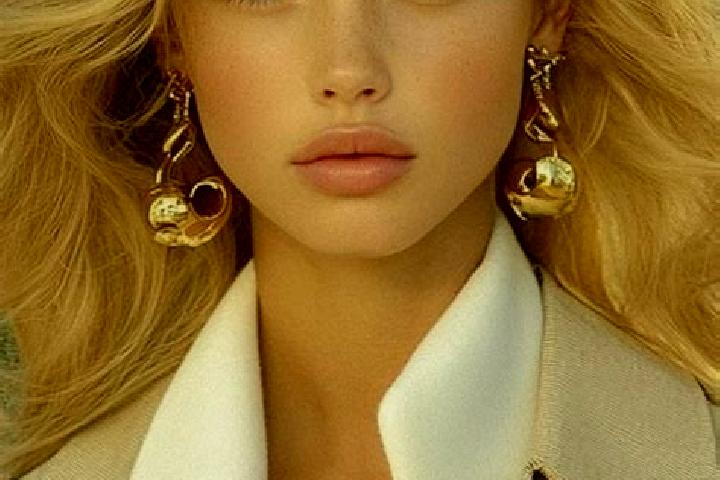 Quinn, 25, a auburn amber-eyed caribbean companion based in Portez. Offering Duos, Party Girl, BDSM. Available for incall and outcall, day and evening dates.