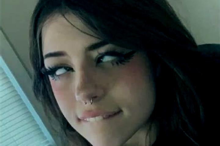 Quinn, 25, a brunette amber-eyed indian companion based in Libog. Offering Roleplay, Party Girl, OWO. Available for incall and outcall, day and evening dates.