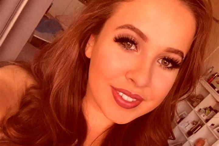 Quinn, 25, a brunette grey-eyed european companion based in Bad Ischl. Offering A-Level, Domination, Duos. Available for incall and outcall, day and evening ...