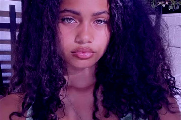 Quinn, 25, a chestnut green-eyed mixed companion based in Liangjiazi. Offering Duos, Party Girl, BDSM. Available for incall and outcall, overnight bookings a...