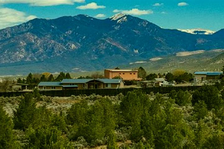 Quinn, 25 — Escort in Ranchos de Taos, United States