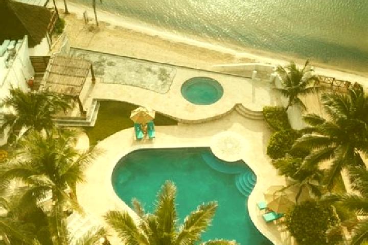 Quinn, 25 — Escort in Villa Corona, Mexico