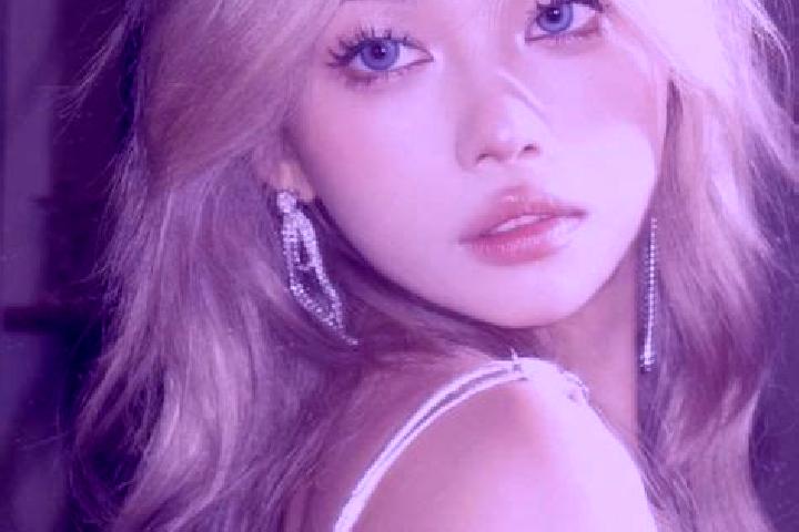 Quinn, 27, a blonde blue-eyed asian companion based in Partinico. Offering Roleplay, Party Girl, BDSM. Available for incall and outcall, day and evening dates.
