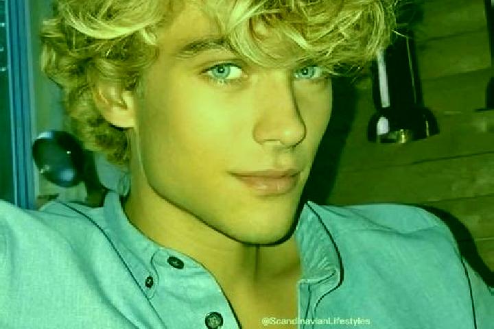 Quinn, 27, a blonde blue-eyed middle eastern companion based in Deuteren. Offering Couples, Overnight. Available for incall and outcall, day and evening dates.