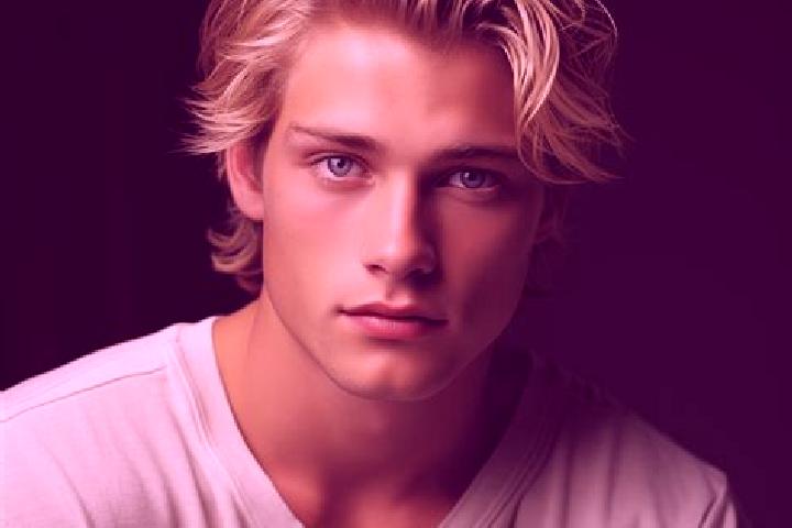 Quinn, 27, a platinum blonde amber-eyed european companion based in Zarya. Offering Striptease, CIM, Tantra, Duos, Roleplay. Available for incall and outcall...