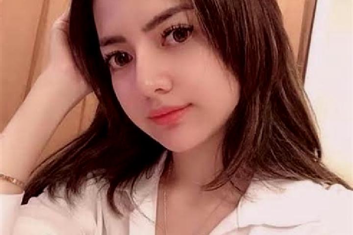 Quinn, 27 — Escort in Cilutung, Indonesia