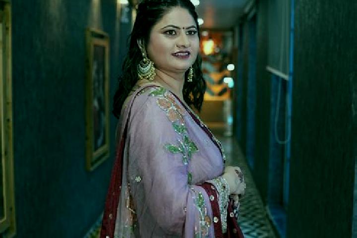 Quinn, 27 — Escort in Tanda, India
