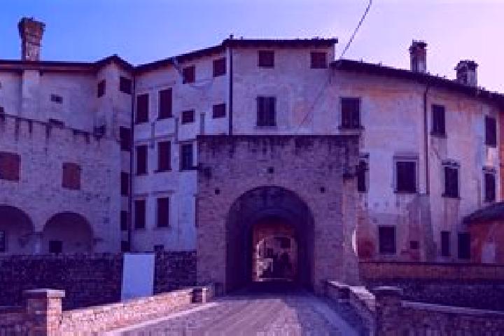 Quinn, 28 — Escort in Valvasone, Italy