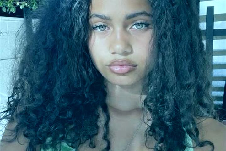 Quinn, 29, a black green-eyed mixed companion based in Cambronne-les-Ribecourt. Offering Duos, Massage, Fetish. Available for incall and outcall, day and eve...