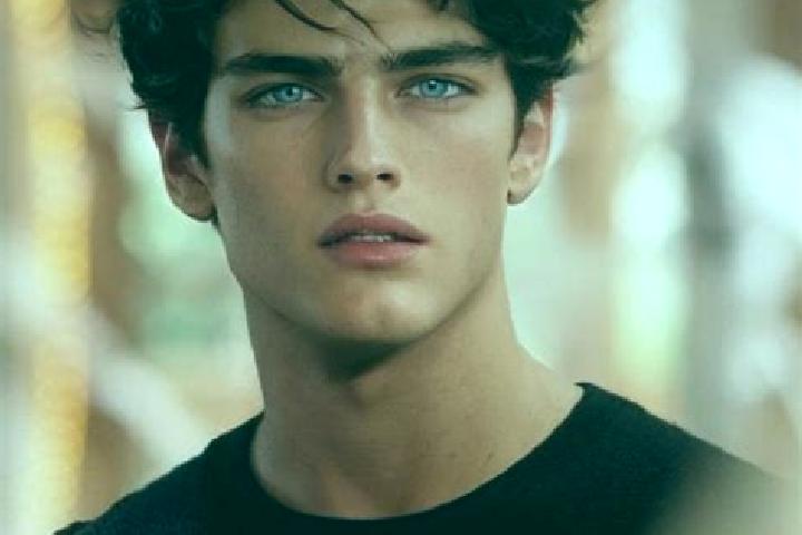 Quinn, 31, a auburn blue-eyed mediterranean companion based in Sort. Offering Massage, Roleplay, Striptease, Duos. Available for incall and outcall, overnigh...