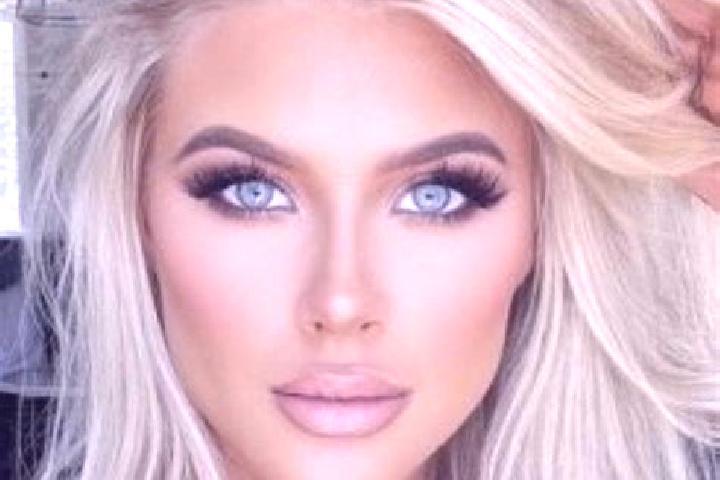 Quinn, 31, a platinum blonde blue-eyed mixed companion based in Valoria la Buena. Offering Couples, Dinner Date, Fetish. Available for incall and outcall, ov...
