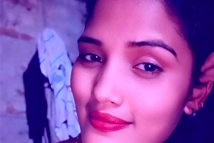 Quinn, 31 — Escort in Kodarma, India