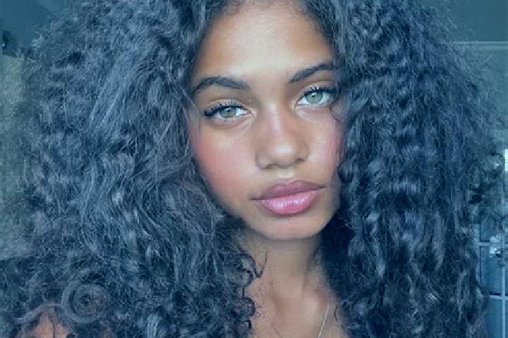 Quinn, 32, a auburn blue-eyed ebony companion based in Jumeaux. Offering Travel Companion, CIM, Roleplay, GFE. Available for incall and outcall, overnight bo...