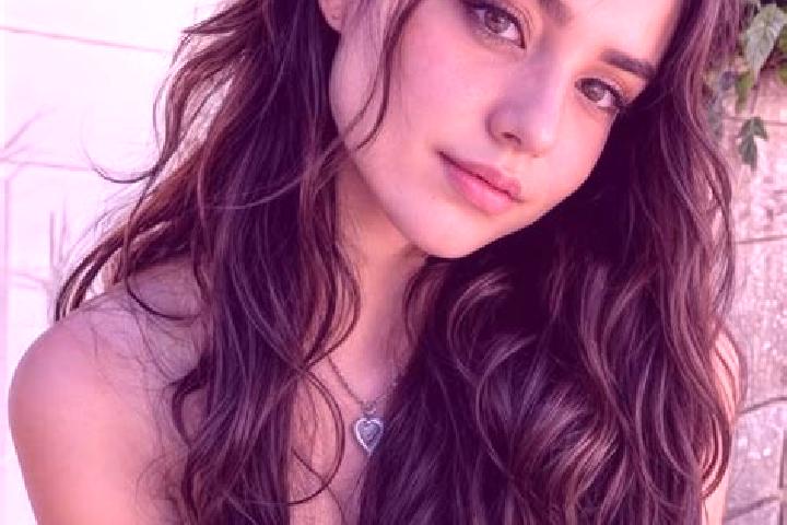 Quinn, 32, a brunette hazel-eyed middle eastern companion based in Guiren. Offering CIM, Striptease, OWO. Available for incall and outcall, overnight booking...