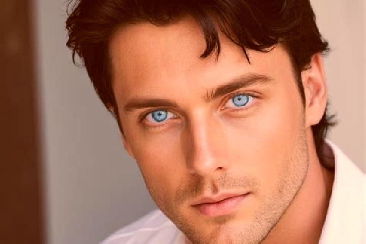 Quinn, 32, a red dark-eyed mixed companion based in Cheam. Offering Deep French Kissing, Domination, A-Level. Available for incall and outcall, day and eveni...