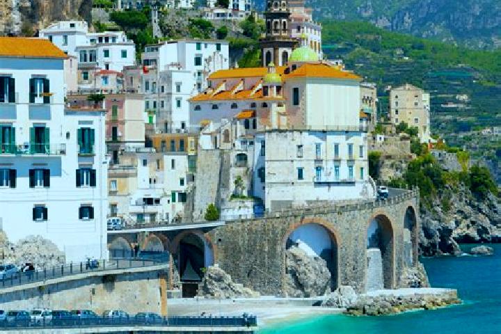 Quinn, 32 — Escort in Covolo-Levada, Italy