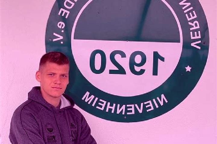 Quinn, 32 — Escort in Weissenberg, Germany