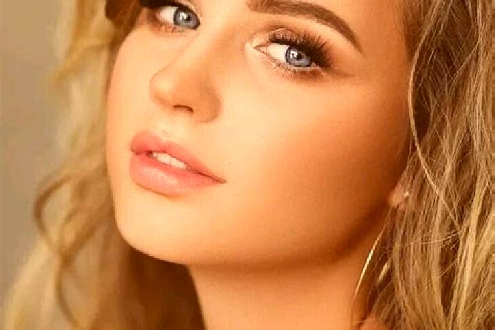 Quinn, 33, a dark blonde blue-eyed slavic companion based in Jiabong. Offering Tantra, Domination, Party Girl. Available for incall and outcall, day and even...