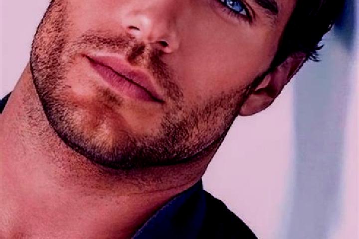 Quinn, 34, a black blue-eyed slavic companion based in Koumala. Offering Tantra, Massage, Striptease. Available for incall and outcall, day and evening dates.