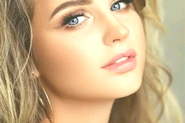 Quinn, 34, a dark blonde blue-eyed mediterranean companion based in East Dereham. Offering Party Girl, Striptease, A-Level, Domination, GFE. Available for in...