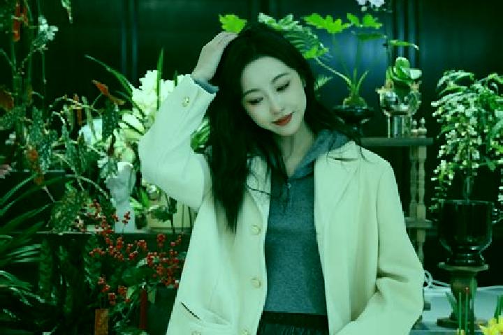 Quinn, 35 — Escort in Gexi, China