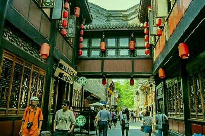Quinn, 35 — Escort in Jinli, China