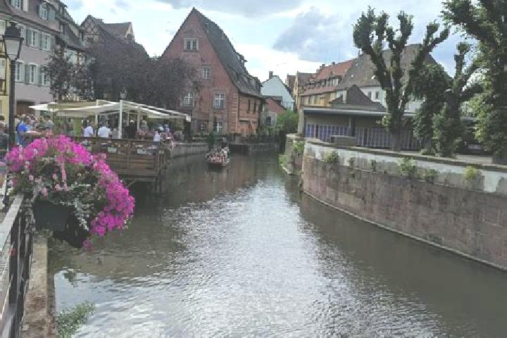 Quinn, 37 — Escort in Holtzwihr, France