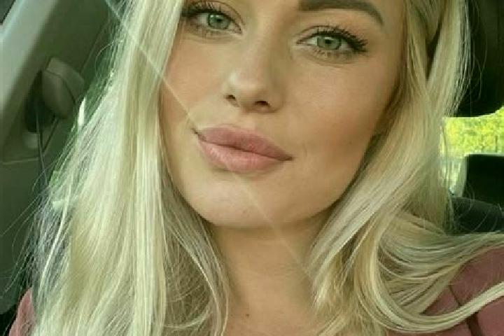 Quinn, 38, a blonde hazel-eyed european companion based in Gainsborough. Offering Girlfriend Experience, OWO, Erotic Massage, Fetish. Available for incall an...