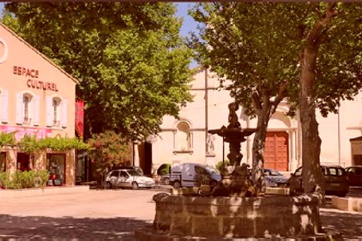 Quinn, 38 — Escort in Sainte-Cecile-les-Vignes, France
