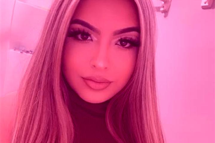 Quinn, 39, a blonde amber-eyed latina companion based in Narrillos del Alamo. Offering BDSM, Tantra, 69. Available for incall and outcall, overnight bookings...