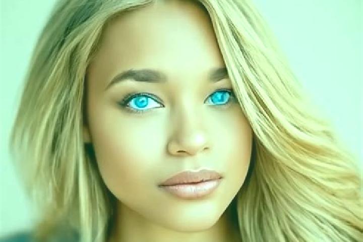 Quinn, 39, a dark blonde blue-eyed latina companion based in Szentkiralyszabadja. Offering Duos, OWO, A-Level. Available for incall and outcall, day and even...