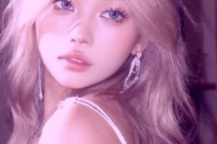 Riley, 20, a blonde brown-eyed asian companion based in Camporosso. Offering Domination, Massage, Prostate Massage. Available for incall and outcall, day and...