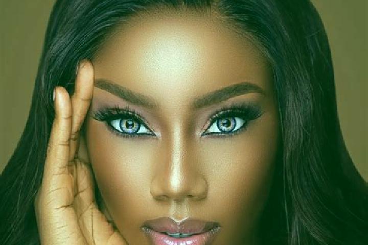 Riley, 20, a chestnut blue-eyed ebony companion based in Ouanadiekaha. Offering CIM, Erotic Massage, Dinner Date. Available for incall and outcall, day and e...
