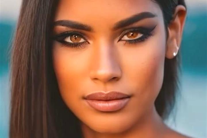 Riley, 20, a dark blonde amber-eyed latina companion based in Rocky Point. Offering Roleplay, Deep French Kissing, Domination, Overnight. Available for incal...