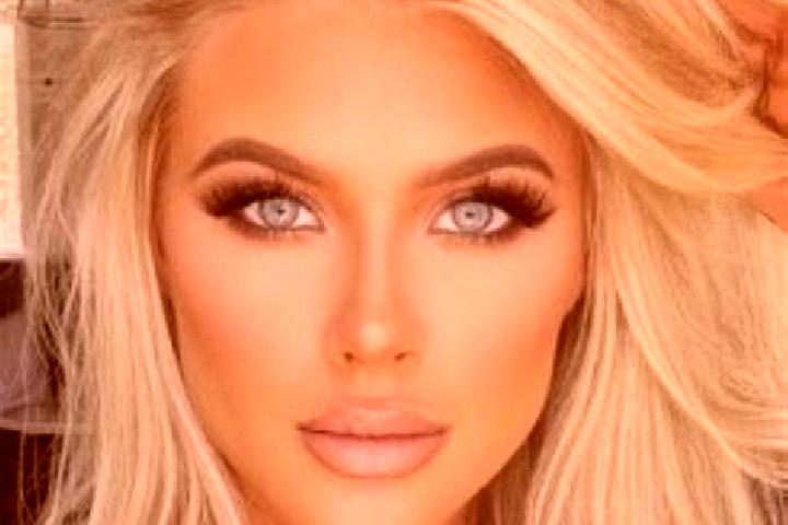 Riley, 21, a platinum blonde hazel-eyed caucasian companion based in Woody Point. Offering OWO, Massage, Deep French Kissing, Erotic Massage, Party Girl. Ava...
