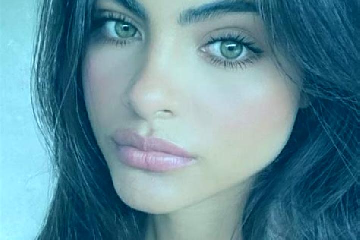 Riley, 22, a brunette dark-eyed middle eastern companion based in Attili. Offering Dinner Date, Deep French Kissing, Duos. Available for incall and outcall, ...