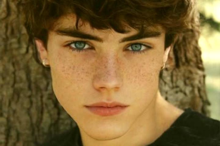 Riley, 22, a red hazel-eyed slavic companion based in Bastida Pancarana. Offering Striptease, Duos, Couples, Deep French Kissing. Available for incall and ou...