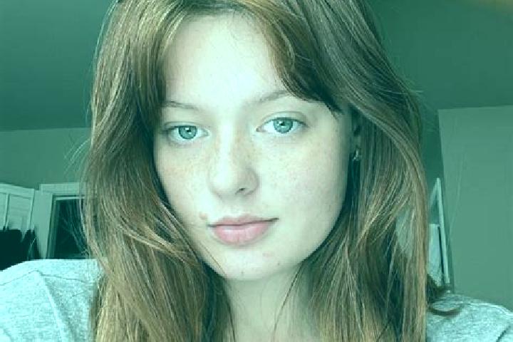 Riley, 23, a auburn grey-eyed european companion based in Cholsey. Offering Roleplay, CIM, Deep French Kissing. Available for incall and outcall, overnight b...