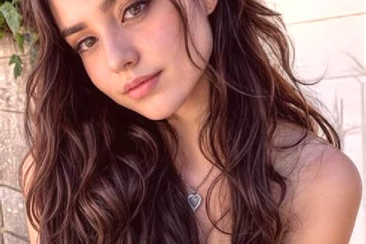Riley, 23, a brunette hazel-eyed mixed companion based in Lobanovo. Offering Domination, OWO, Deep French Kissing, GFE, CIM. Available for incall and outcall...